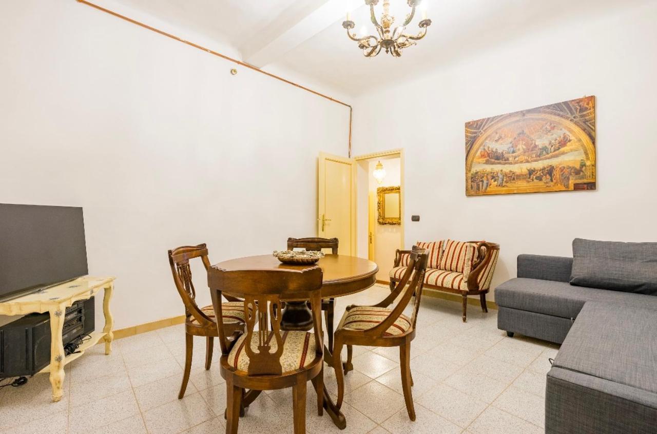Апартаменты Central And Spacious Флоренция Экстерьер фото